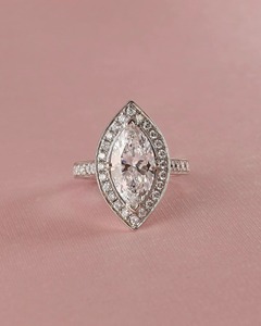 Anillo de Compromiso con Diamante Cultivado en Laboratorio, Estilo Vintage, Corte Marquesa, 2.70 TC, Oro Blanco, Halo, Banda Catedral, Diseño de Media Eternidad con Pavé - Product Image 1