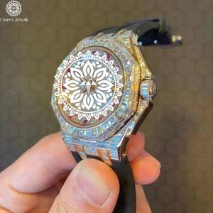 Reloj de Lujo Charm Jewells con Bisel de Diamantes Dorado, Movimiento Mecánico Analógico, Caja de Acero Inoxidable de 40 mm, Resistente al Agua 10 Bar - Product Image 4