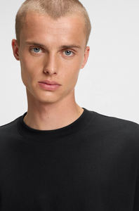 Camiseta Personalizada de Alta Calidad, 100% Algodón Tejido, Formal, Oversize, Lisa, Ecológica, para Hombre, Impresión DTG, Corte Cuadrado, Venta al Por Mayor - Product Image 3