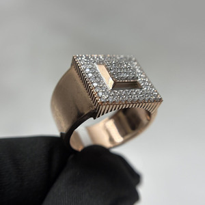 Bague de fiançailles pour homme en moissanite taille ronde sertie de diamants, style hip-hop, bague carrée imposante en argent sterling 925, cadeaux d'anniversaire - Product Image 3