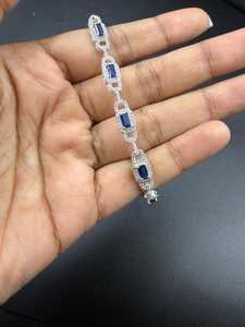 Pulsera de Lujo para Mujer en Plata 925 con Moissanita, Eslabones Geométricos, Piedra Azul Esmeralda, Engaste Hecho a Mano, Joyería para Boda - Product Image 2