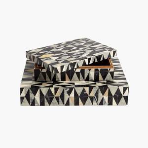 Boîte à bijoux pour femmes et filles, boîte en bois de haute qualité avec motifs en résine, en noir et couleur, exportée par ColorCraftera - Product Image 1