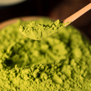 WARRLY Premium Moringa Leaf Herbal Botanical Powder 99% Pure Food Grade Solvent <b>Extraction</b> in Bottle & Plastic Container - Product Image 1