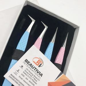 Pince à épiler droite volume russe avec logo personnalisé Applicateur de beauté durable en acier inoxydable avec pointe pointue pour les sourcils - Product Image 1