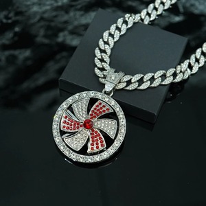 Colgante de Cruz Chapado en Rodio con Cristales Rojos y Transparentes, Amuleto de Aleación para Collar Cristiano - Product Image 2