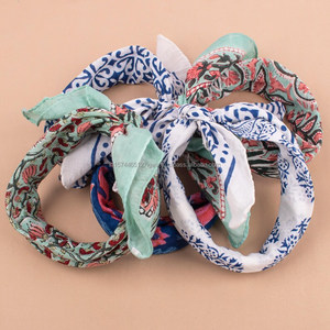 Ensemble de bandana Boho en coton écologique de 5 pièces, foulard léger imprimé en blocs pour l'été, accessoire et cadeau pour les cheveux. - Product Image 2