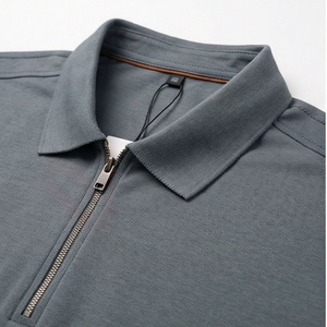 Chemise décontractée pour homme en piqué 100 % polyester bleu marine à manches courtes, respirante, infroissable, coupe classique, design tricoté uni - Product Image 4