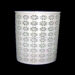 Juego de 2 Recipientes Metálicos de Almacenamiento con Diseño Geométrico Blanco de Kamran, Juego de Recipientes de Hierro Minimalistas con Tapas para Flores/Plantas Verdes - Product Image 5