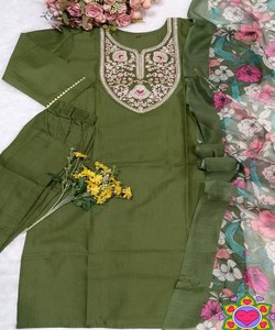 Ensemble Kurti en coton slub fantaisie avec broderie découpée et collée, avec dupatta, tenue de fête, vêtement ethnique, vert - Product Image 3