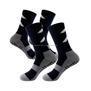 Chaussettes de cricket personnalisées pour hommes, longueur mi-mollet, absorbantes et respirantes - Product Image 1