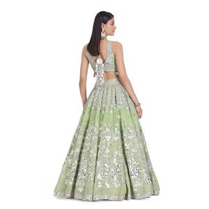 Lehenga choli ชุดปาร์ตี้จีนดั้งเดิมดีไซน์เนอร์งานปักด้ายสวยงาม - Product Image 2