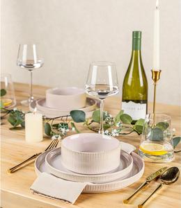 Ensemble d'assiettes à dîner en céramique mouchetée rose pâle, bordure élégante, glaçure lisse, design empilable durable, parfait pour une salle à manger moderne - Product Image 4