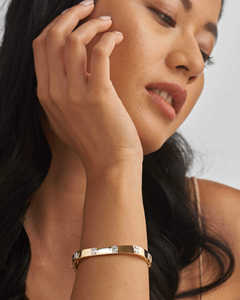 AMBER JEWELS Pulsera de Cadena y Eslabones Unisex Chapada en Oro de 18K con Diamante de Corte Esmeralda Engastado en Garra, Joyería Estilo Hip Hop para Boda - Product Image 4