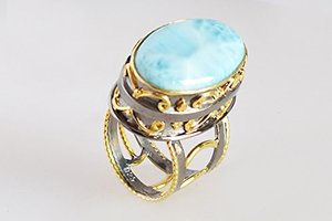 Anillo Religioso con Piedra Larimar, Chapado en Oro de 22K, Plata de Ley 925 Sólida, Engaste en Bisel, Joyería Fina Unisex - Product Image 3