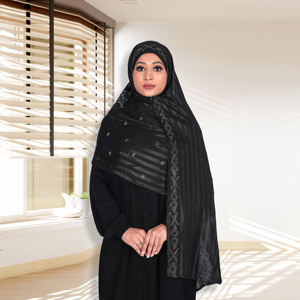 Khimar de Georgette Estilo Chiffon con Ribete de Satén y Cristales, Velo Islámico Elegante y Modesto, Chal de Oración Premium para Mujer - Product Image 1