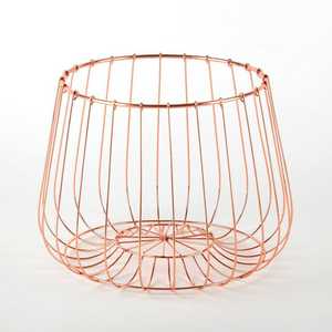 Cesta Decorativa de Alambre Metálico con Acabado en Oro Rosa para Almacenamiento en el Hogar y Empaque de Regalos - Product Image 5