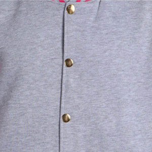 เสื้อแจ็คเก็ตวาร์ซิตี้คุณภาพสูงสำหรับผู้ชาย ผ้าฝ้าย 100% ผ้าฟลีซ แขนยาว มีกระเป๋าข้าง พร้อมออกแบบโลโก้ตามสั่ง - Product Image 5