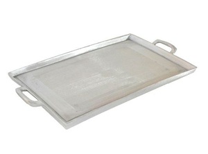 Plateau de service élégant en métal couleur argent avec poignée, nouveau design, plateau décoratif en métal à prix de gros pour la maison et l'hôtellerie - Product Image 3