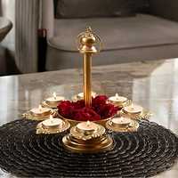 Candélabre circulaire en métal avec supports pour diya, pour les activités religieuses et les décorations festives