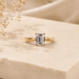 Bague de fiançailles avec diamant de laboratoire taille émeraude |   Solitaire en or 18 carats |   Bague de mariage de luxe pour femme, clarté VVS-VS - Product Image 4