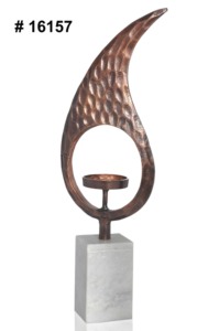 Sculpture décorative de cheval de mer en aluminium plaqué argent, plantes marines naturelles, design moderne, marque GOOD DESIGN, objet de collection artistique, Inde - Product Image 1