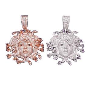 Pendentif ZAWO HOUSE de luxe entièrement serti de diamants, Medusa en moissanite, bijoux hip-hop, breloques personnalisées en moissanite pour hommes - Product Image 1