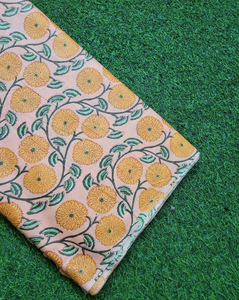 ผ้าฝ้ายพิมพ์ลายบล็อกด้วยมือ เนื้อผ้านุ่ม น้ำหนักเบา ขายเป็นหลา พิมพ์ลายด้วยสีธรรมชาติ ราคาโรงงาน - Product Image 1