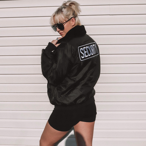 Chaqueta Bomber de Seguridad Negra de Alta Calidad con Estampado Personalizado, Chaqueta Bomber con Cremallera Extra Grande para Hombre, Hecha en Pakistán - Product Image 6
