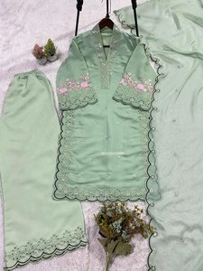 Ensemble de 3 pièces brodées pakistanaises pour femmes - Product Image 6