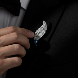 Elegante Broche de Plata 925 con Diseño de Pluma y Flor, con Moissanita y Piedra Central Azul, para Regalo de Boda y Fiesta para Mujer - Product Image 4