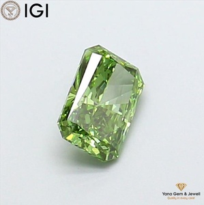 Magnifique diamant de laboratoire cultivé CVD de 1,00 carat, taille Radiant, couleur vert vif fantaisie, clarté VVS2, avec certificat IGI pour bague personnalisée - Product Image 3