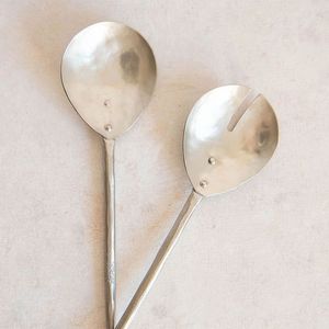 Par de servidores de ensalada contemporáneos de acero inoxidable, diseñados para exhibición en buffet, barbacoas al aire libre y cenas familiares - Product Image 5