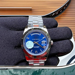 นาฬิกาสแตนเลสสตีลขนาด 41 มม. หน้าปัดคริสตัลแซฟไฟร์สีน้ำเงินลายซันเรย์ ตัวเลขโรมันสีเงิน ขอบหน้าปัดแบบฟลูเต็ด กลไกจักรกล สำหรับทุกเพศ - Product Image 3