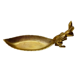 Plateau de service en métal doré Rabbit Designer pour la maison, plateau décoratif pour servir du chocolat pour les cadeaux d'entreprise et les événements - Product Image 1
