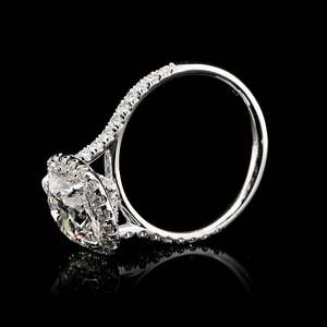 Anillos de Compromiso de Diamantes Cultivados en Laboratorio con Halo de Platino 950 de Lujo, Diseño Personalizado OEM ODM, Etiqueta Privada, 2.00 CT, Color E, Certificado IGI - Product Image 5