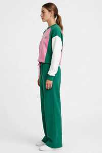 Women's Green <b>Pink</b> Color Block Crewneck <b>Sweatshirt</b> And Drawstring Joggers Tracksuit Set - Product Image 3