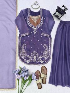Ensemble Salwar Kameez traditionnel pour femme, couleur violette, broderie, dupatta, occasion mariage, style Inde Pakistan, tissu Simmer, doux - Product Image 6