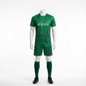 Ensemble d'uniformes de football vert personnalisé, motif géométrique, maillot de football, shorts, chaussettes, vêtements de sport d'équipe - Product Image 3