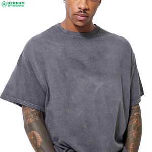 Camiseta Negra de Manga Corta para Hombre con Diseño de Estrella Geométrica en la Espalda, Cuello Redondo, Corte Regular, 100% Algodón Jersey - Product Image 6