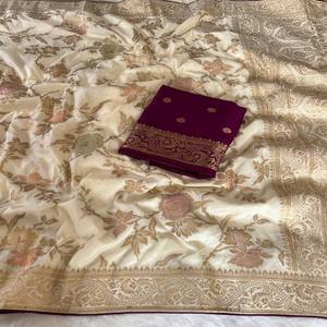 Sari de Seda VASTRA COTTAGE Dola con Tejido Meenakari Zari, Pallu Zari y Blusa con Contraste en el Borde, Sari de Diseño Elegante - Product Image 3