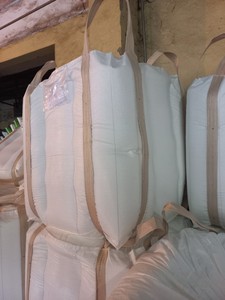 Urea Automotriz Perlada con Alto Contenido de Nitrógeno 46.3%, Bajo Biureto, Color Blanco, Sin Formaldehído, para Sistema SCR de Vehículos Diésel, Hecho en Vietnam - Product Image 2