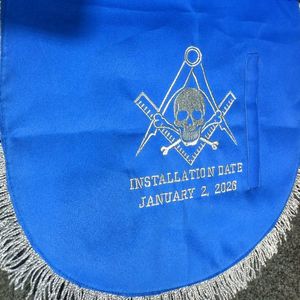 Delantal Masónico de Alta Calidad Hecho a Mano con Piel de Cordero 100% y Flecos Plateados, Personalizado para Maestro Masón - Product Image 5