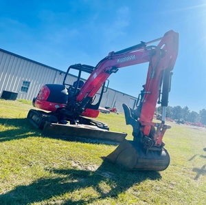 Miniexcavadora Kubota de 4170 kg con motor potente y sistema de engranajes, ideal para construcción de carreteras y trabajos de terraplenado. - Product Image 6