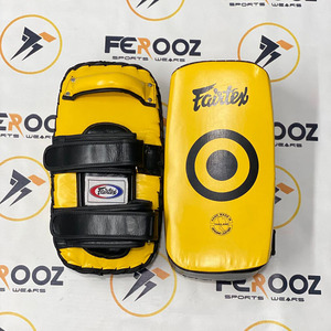 แผ่นรองเตะฝึกซ้อม Fairtex สีเหลืองดำ แบบโค้ง คุณภาพพรีเมียม ผลิตตามสั่ง ทำจากหนังแท้ สำหรับคิกบ็อกซิ่ง - Product Image 1