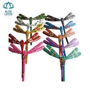 Juguete de Libélula de Bambú Sostenible Pintado a Mano, Decoración de Jardín Ecológica de Alta Calidad, Venta al Por Mayor - Product Image 1