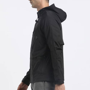 เสื้อแจ็คเก็ตพัฟเฟอร์มีฮู้ดสีดำสำหรับผู้ชาย BIG TEN APPAREL กันลม ปิดด้วยซิป เหมาะสำหรับใส่ลำลองในฤดูหนาว เป็นมิตรกับสิ่งแวดล้อม ผลิตจากโพลีเอสเตอร์สไตล์ HIGH STREET - Product Image 2