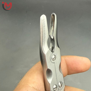 Pinzas Quirúrgicas Beyer Curvas de 18 cm y 4.0 mm, Instrumento Manual Clase I para Uso en Operaciones Quirúrgicas - Product Image 2