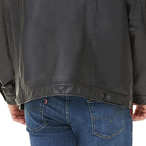 Chaqueta Varsity de Hombre Personalizada con Logotipo, de Alta Calidad, Informal, de Algodón y Felpa, con Cuerpo de Lana y Mangas de Cuero Auténtico - Product Image 5