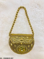 Pochette de soirée élégante en laiton vintage avec perles, demi-lune, bandoulière chaîne et fermeture à rabat scintillante pour fêtes et mariages – Tendance