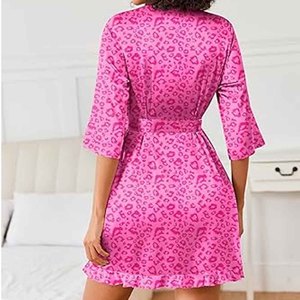 Batas de satén lisas para mujer, kimono de seda, albornoz al por mayor, ropa de dormir para novias y damas de honor, logotipo personalizado OEM - Product Image 2